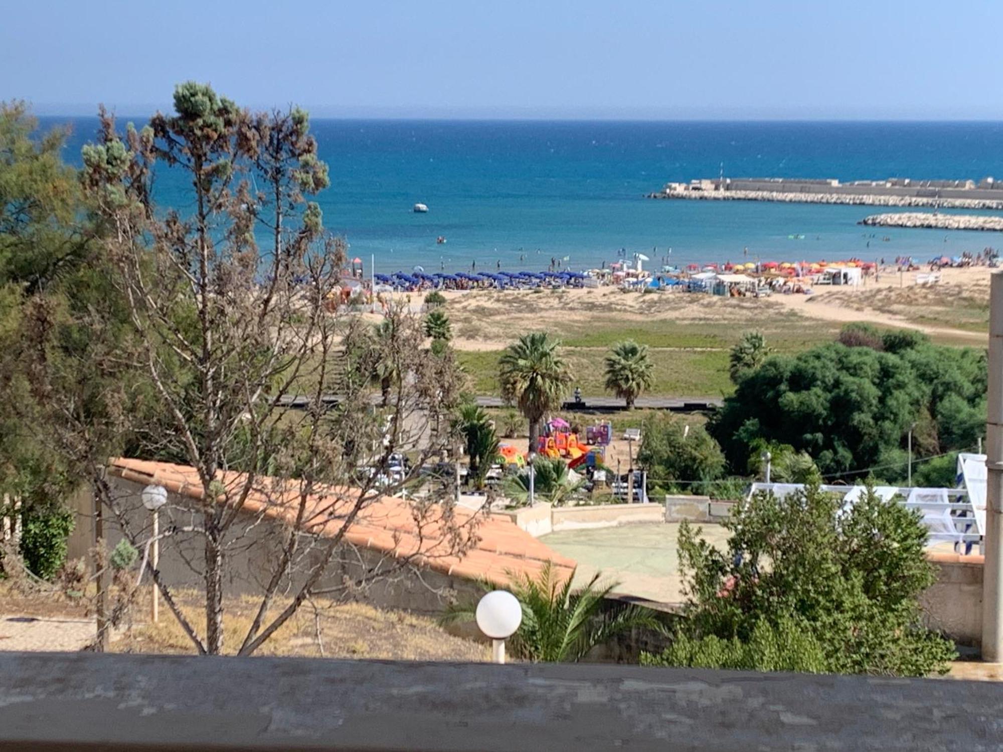 Hotel La Bussola Porto Palo Exterior foto